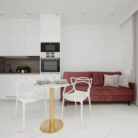 Air-conditioned Studio With Balcony By Renters