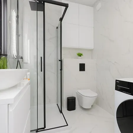 公寓 Air-conditioned Studio With Balcony By Renters 华沙